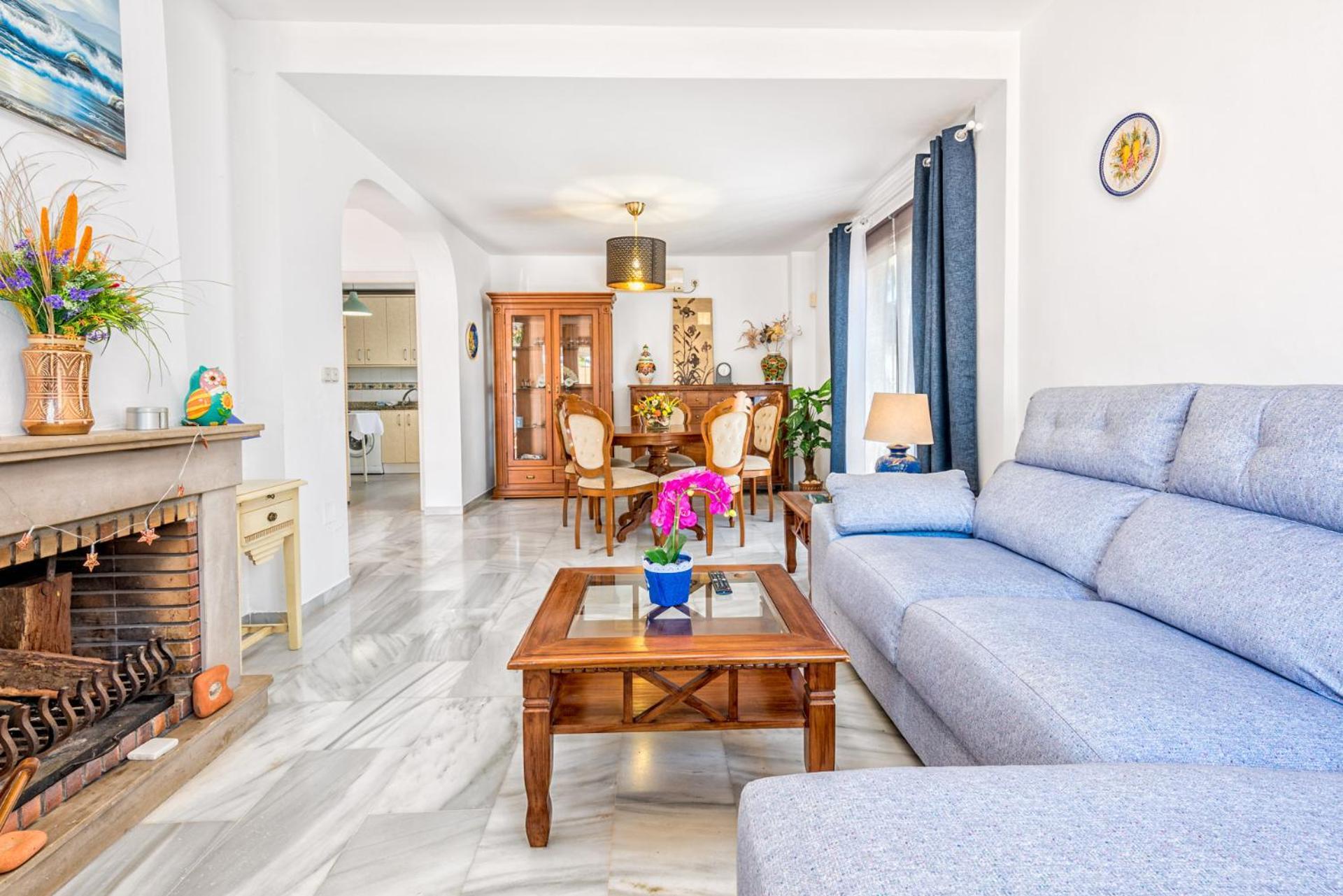 Castillo Sohail Townhouse Near The Beach By Costarentals - Ref 101 Фуэнхирола Экстерьер фото