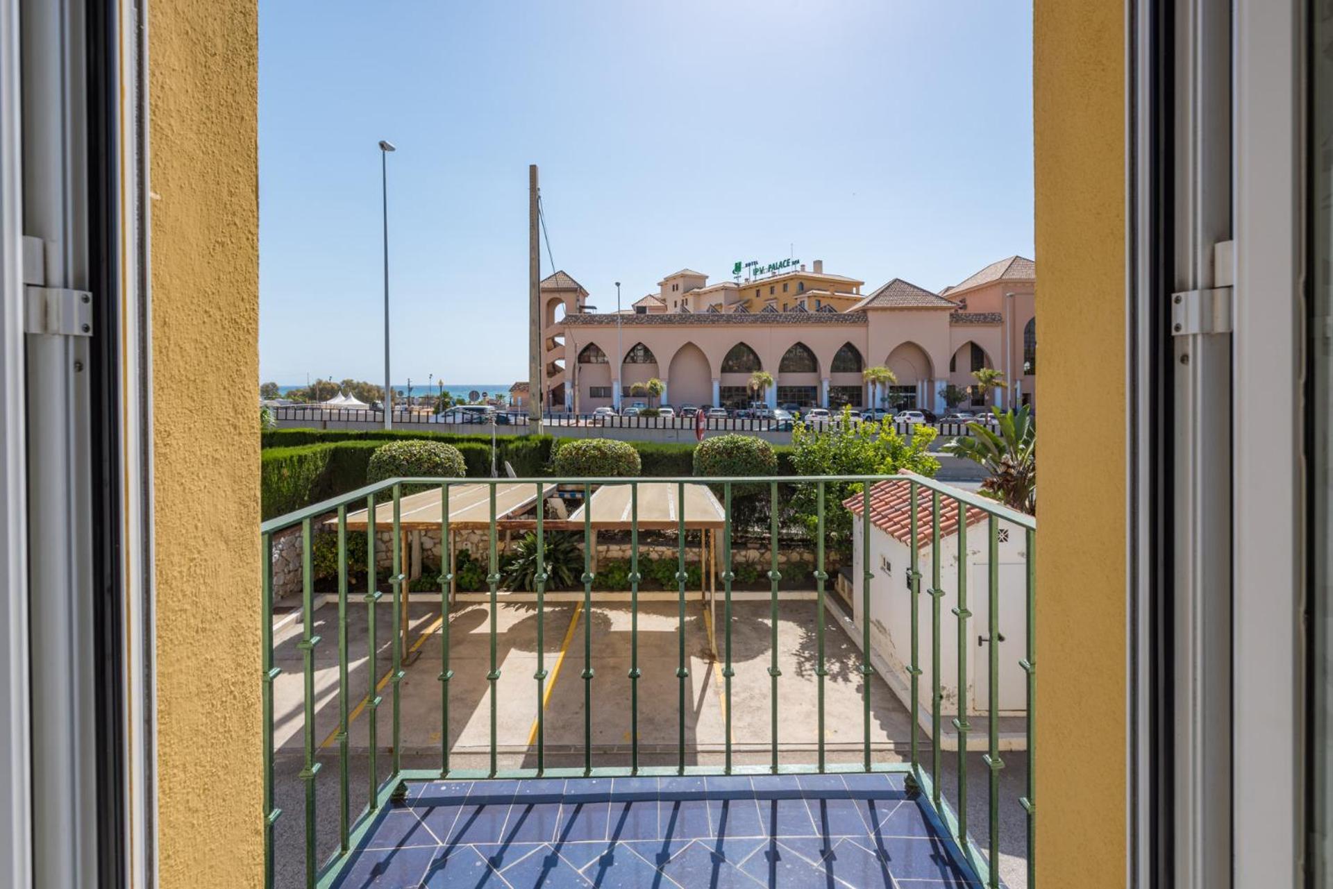 Castillo Sohail Townhouse Near The Beach By Costarentals - Ref 101 Фуэнхирола Экстерьер фото
